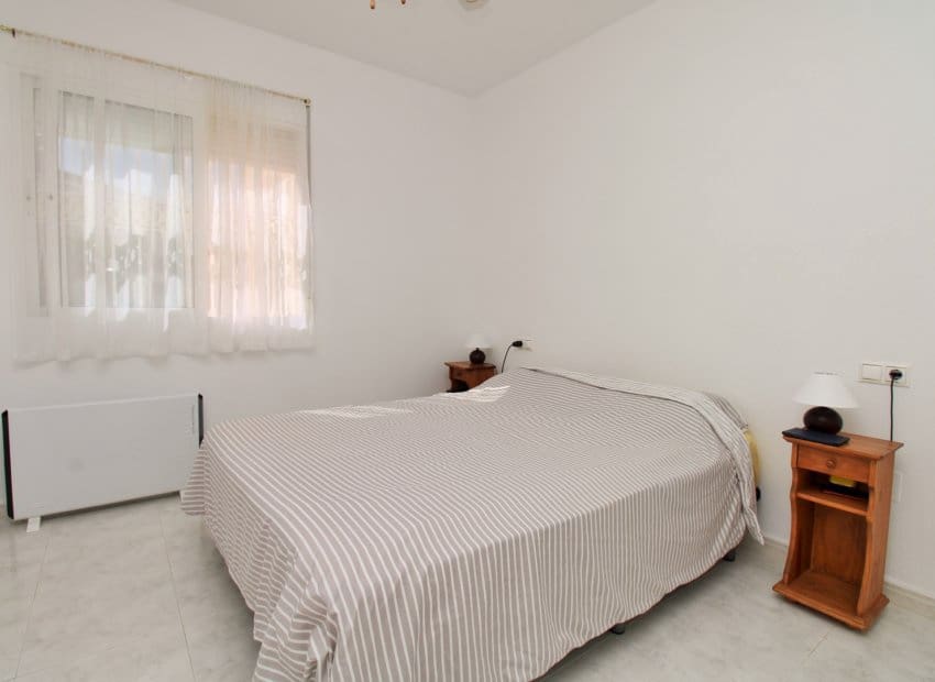 2 makuuhuone Huoneisto myytävänä paikassa Villamartin mukana uima-altaan 
autotalli - 194 950 € (Ref: 10112183)