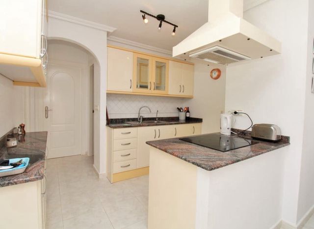 2 makuuhuone Huoneisto myytävänä paikassa Villamartin, Orihuela mukana uima-altaan 
autotalli - 194 950 € (Ref: 10112183)