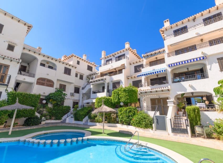 2 quarto Apartamento para venda em Cabo Roig com piscina - 195 000 € (Ref: 10118018)