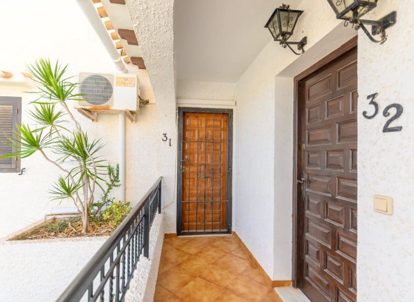 2 quarto Apartamento para venda em Cabo Roig com piscina - 195 000 € (Ref: 10118018)