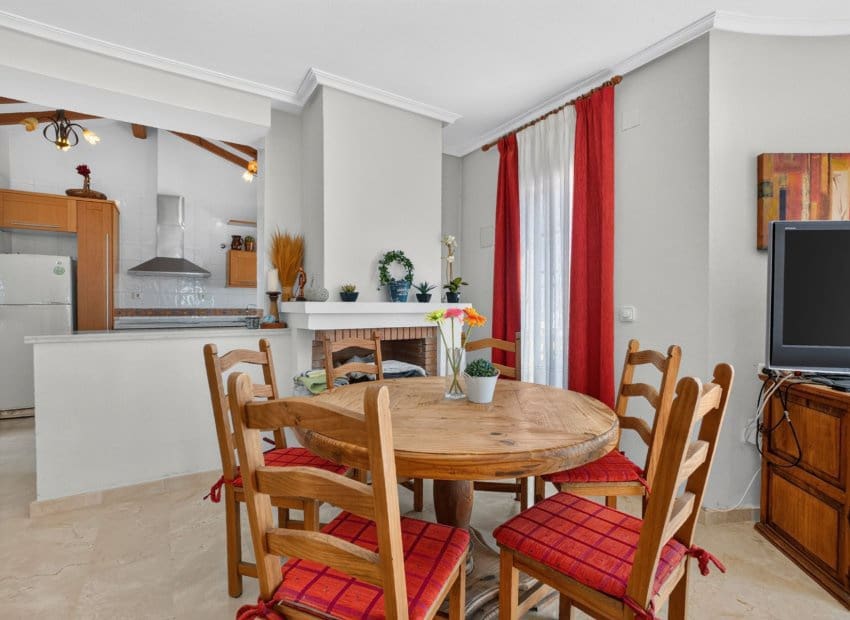 3 sovrum Villa till salu i Villamartin med pool - 529 000 € (Ref: 10118019)