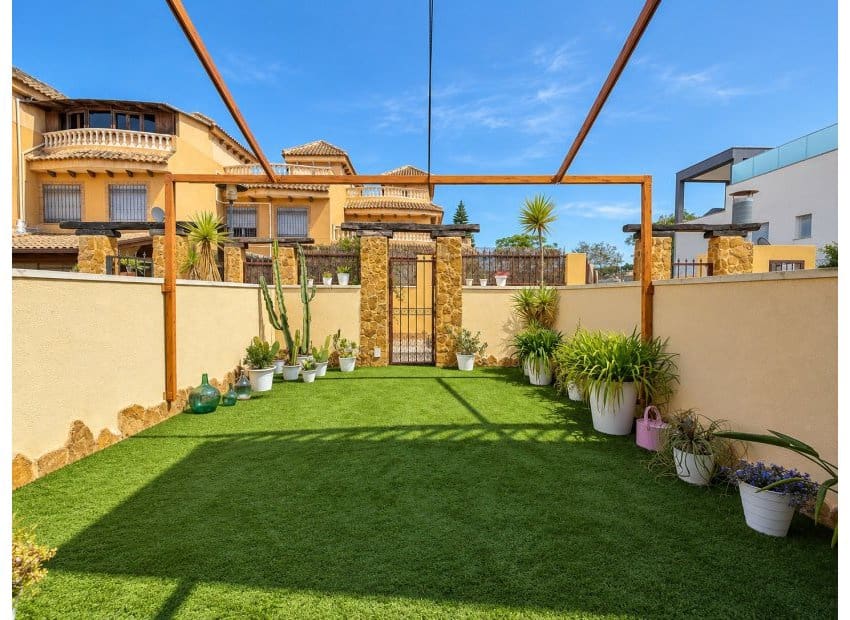 4 slaapkamer Huis te koop in Guardamar del Segura met zwembad garage - € 269.000 (Ref: 10130494)