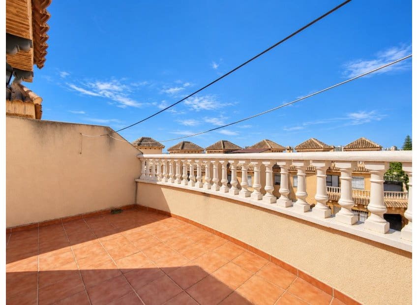 4 slaapkamer Huis te koop in Guardamar del Segura met zwembad garage - € 269.000 (Ref: 10130494)
