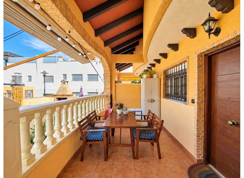 4 slaapkamer Huis te koop in Guardamar del Segura met zwembad garage - € 269.000 (Ref: 10130494)
