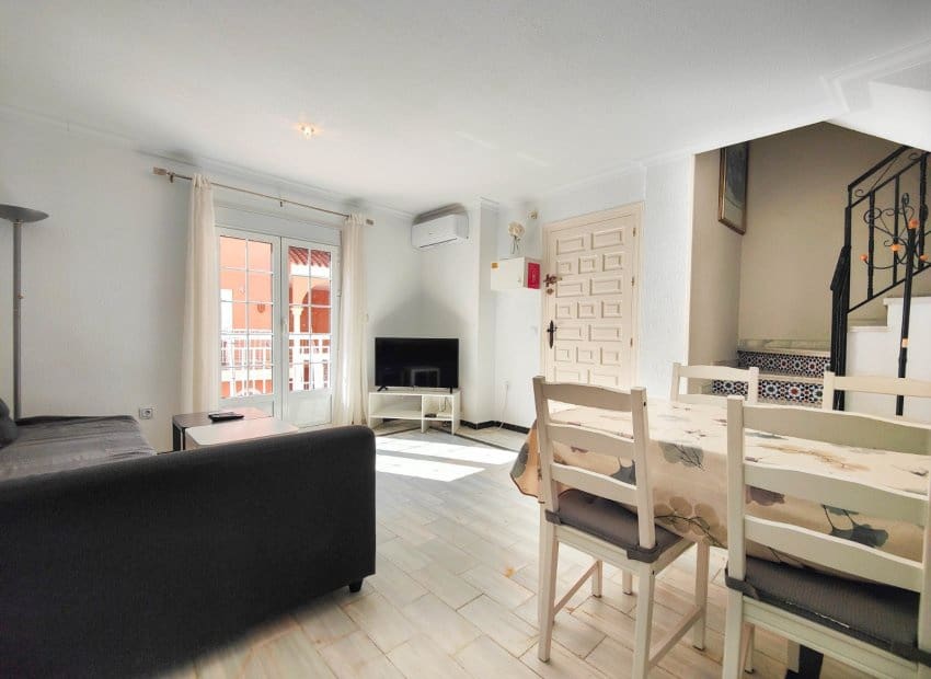 2 soverom Leilighet til salgs i La Mata med svømmebasseng - € 215 000 (Ref: 10130495)