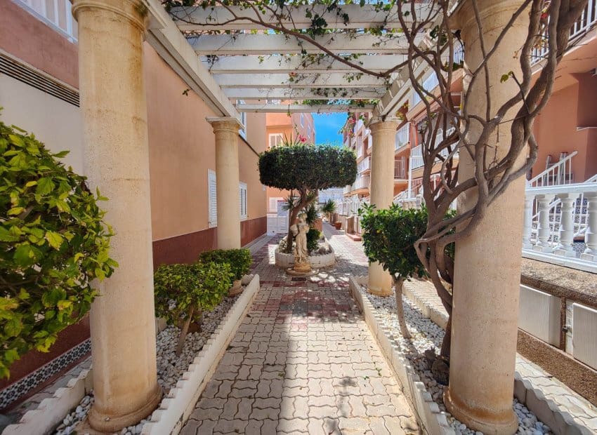 2 soverom Leilighet til salgs i La Mata med svømmebasseng - € 215 000 (Ref: 10130495)