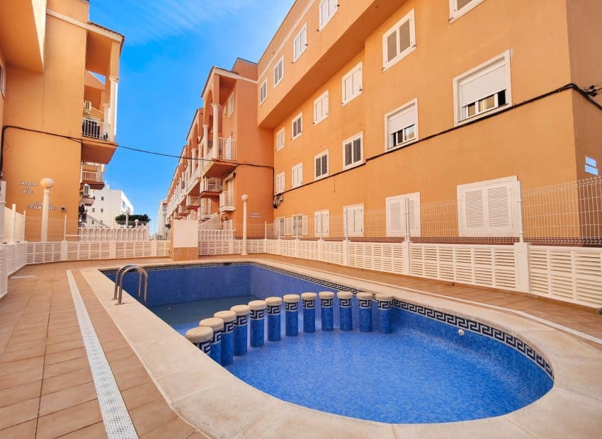 2 soverom Leilighet til salgs i La Mata med svømmebasseng - € 215 000 (Ref: 10130495)
