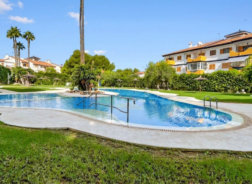 2 soveværelse Lejlighed til salg i Pilar de la Horadada med swimmingpool - € 189.900 (Ref: 10130652)