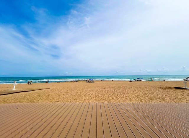 3 quarto Apartamento para venda em Los Europeos, Torrevieja - 264 000 € (Ref: 10130653)