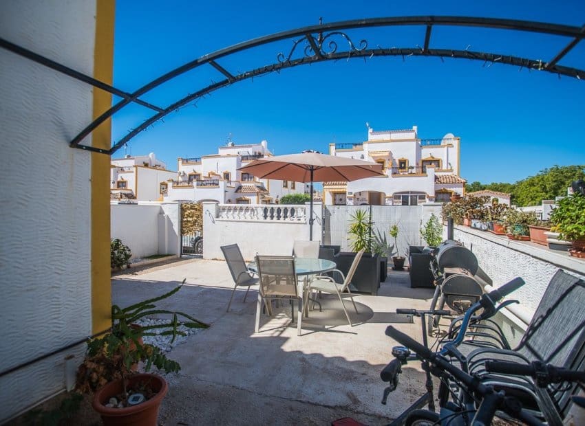 3 sovrum Villa till salu i Vistabella med pool - 215 000 € (Ref: 10130654)