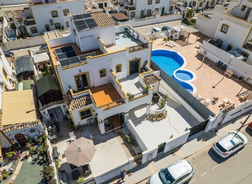 3 sovrum Villa till salu i Vistabella med pool - 215 000 € (Ref: 10130654)