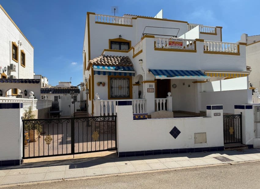 3 quarto Casa em Banda para venda em Entre Naranjos com piscina - 185 000 € (Ref: 10130655)