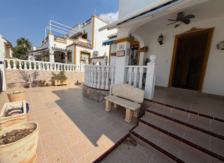 3 quarto Casa em Banda para venda em Entre Naranjos com piscina - 185 000 € (Ref: 10130655)