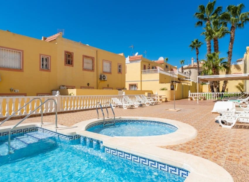 2 camera da letto Casa in vendita in Filipinas con piscina - 229.800 € (Rif: 10130656)
