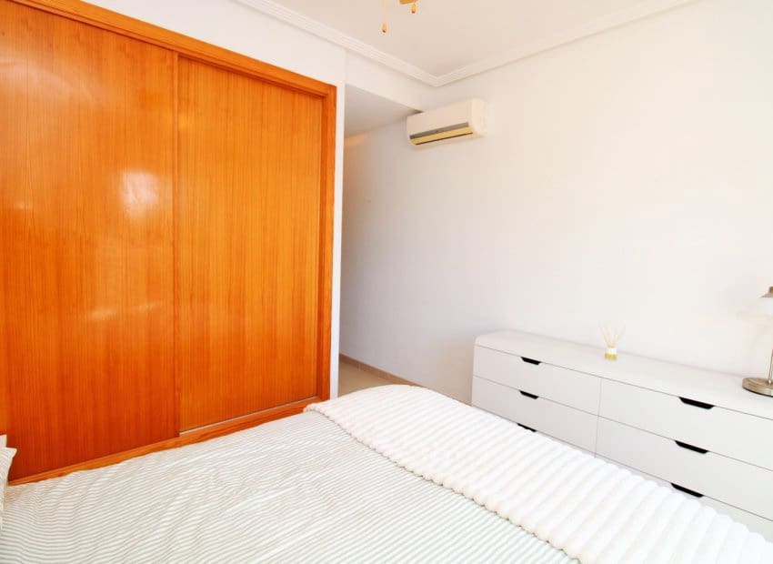 2 makuuhuone Huoneisto myytävänä paikassa Villamartin mukana uima-altaan 
autotalli - 184 900 € (Ref: 10130657)