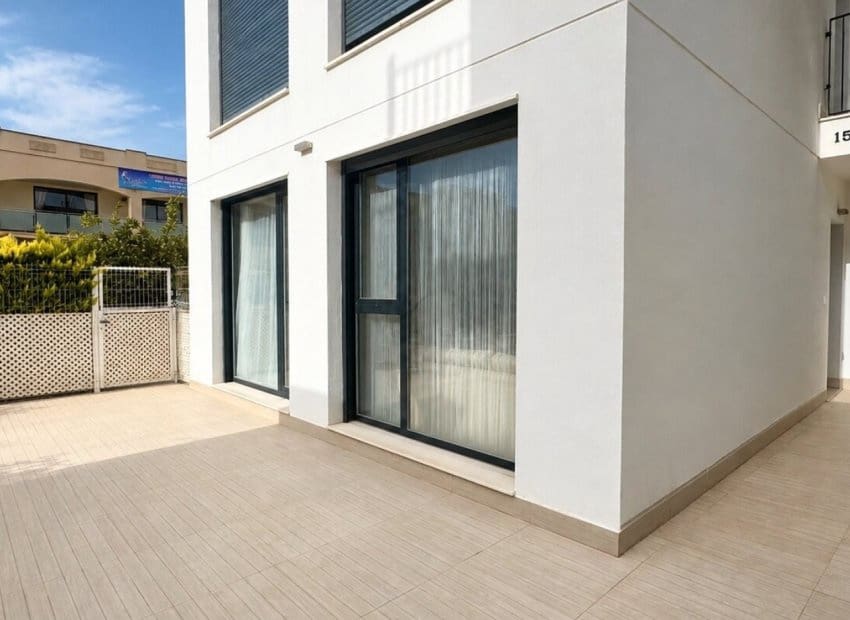 3 makuuhuone Huoneisto myytävänä paikassa Orihuela Costa mukana uima-altaan - 295 000 € (Ref: 10130658)