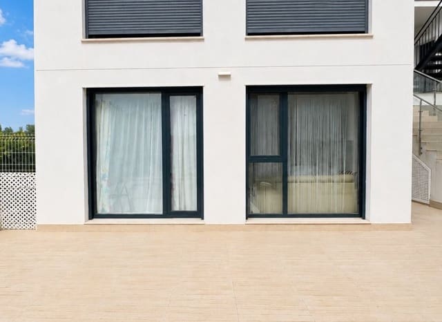 3 makuuhuone Huoneisto myytävänä paikassa Punta Prima, Orihuela mukana uima-altaan - 295 000 € (Ref: 10130658)