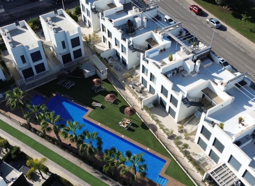 3 makuuhuone Huoneisto myytävänä paikassa Orihuela Costa mukana uima-altaan - 295 000 € (Ref: 10130658)