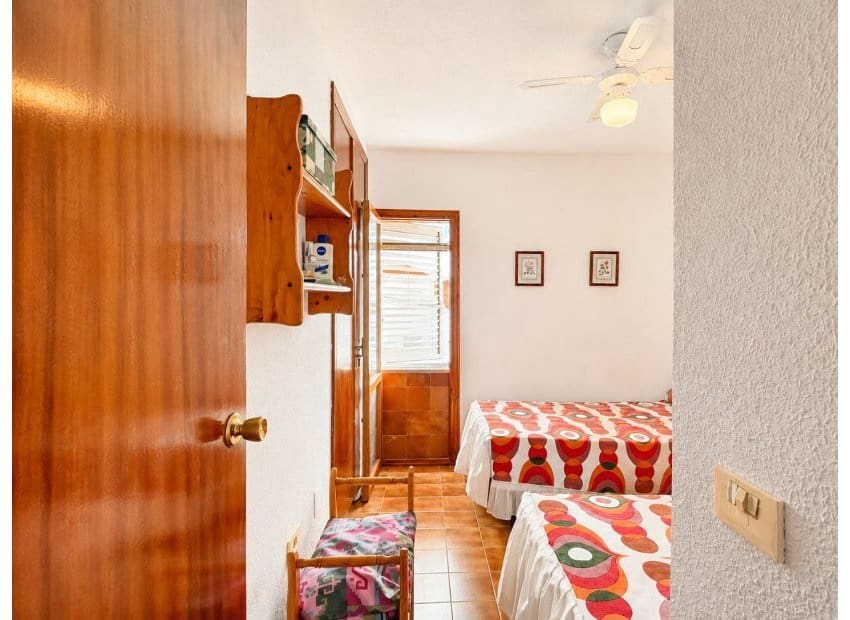 2 quarto Casa em Banda para venda em Torrevieja com piscina garagem - 210 000 € (Ref: 10130659)