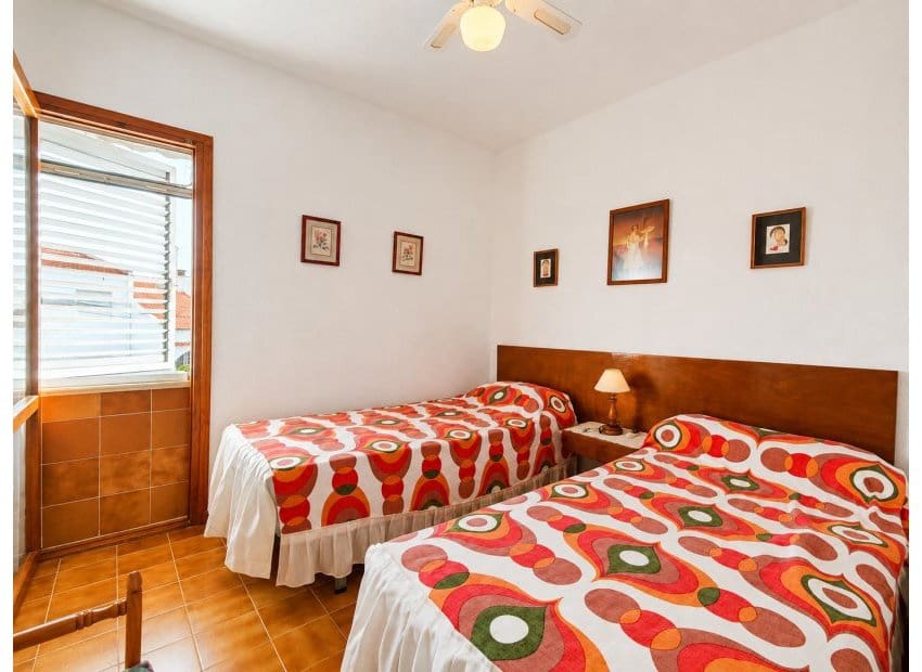 2 quarto Casa em Banda para venda em Torrevieja com piscina garagem - 210 000 € (Ref: 10130659)