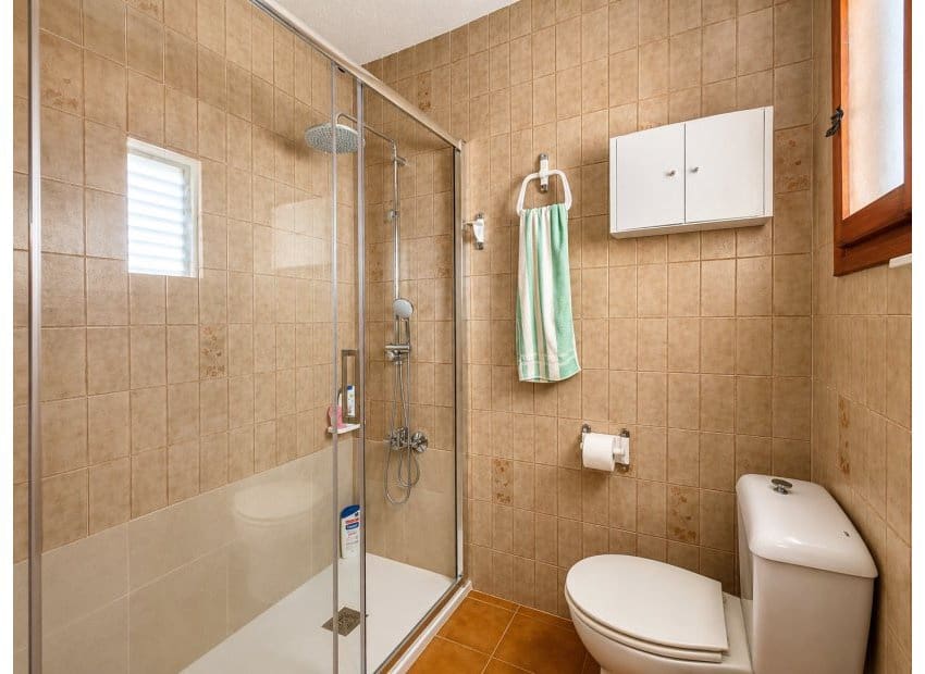 2 quarto Casa em Banda para venda em Torrevieja com piscina garagem - 210 000 € (Ref: 10130659)