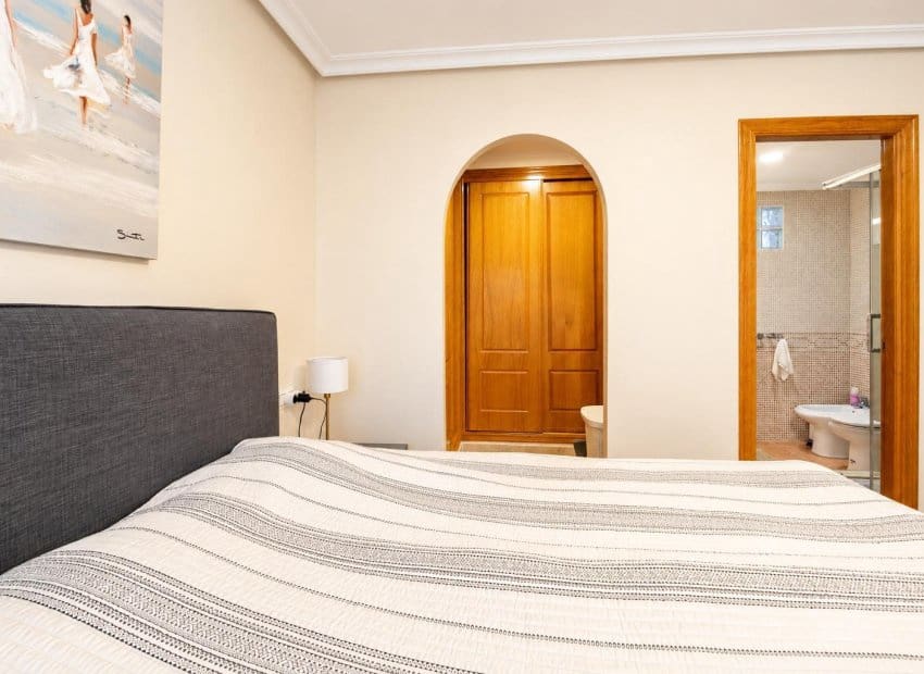 3 soveværelse Lejlighed til salg i Torrevieja med garage - € 259.900 (Ref: 10133422)