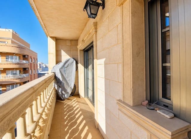 3 sovrum Lägenhet till salu i Puerto Deportivo, Torrevieja med garage - 259 900 € (Ref: 10133422)