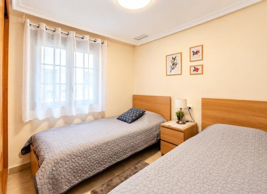 3 soveværelse Lejlighed til salg i Torrevieja med garage - € 259.900 (Ref: 10133422)