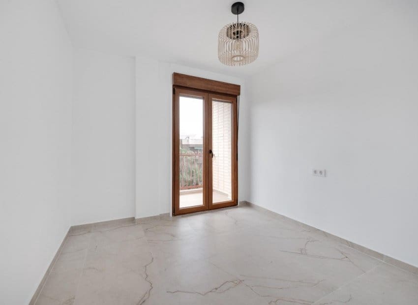 3 chambre Appartement à vendre à Torrevieja - 215 000 € (Ref: 10133425)