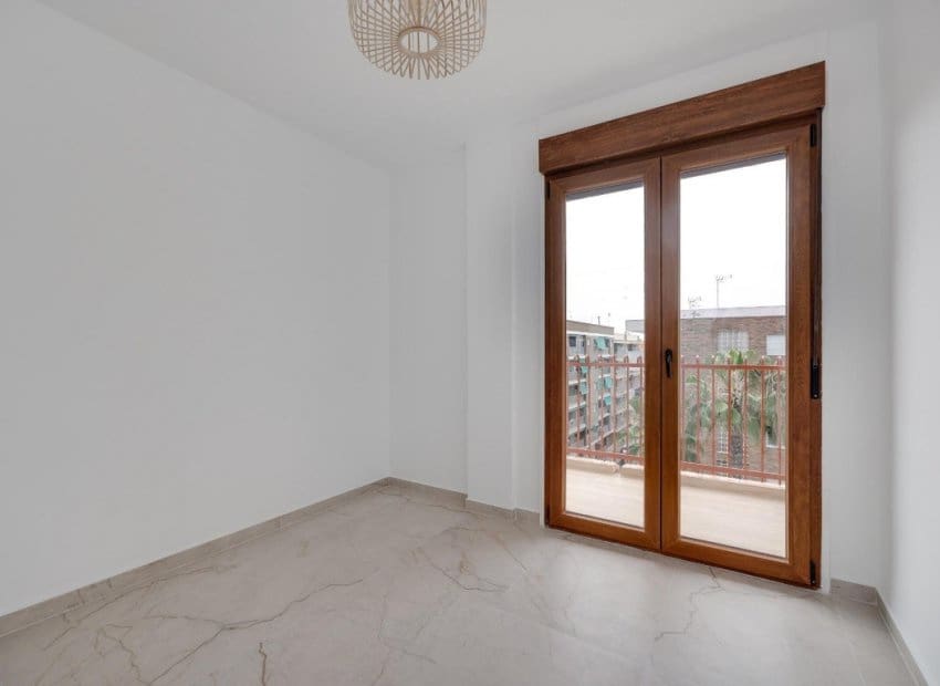 3 chambre Appartement à vendre à Torrevieja - 215 000 € (Ref: 10133425)