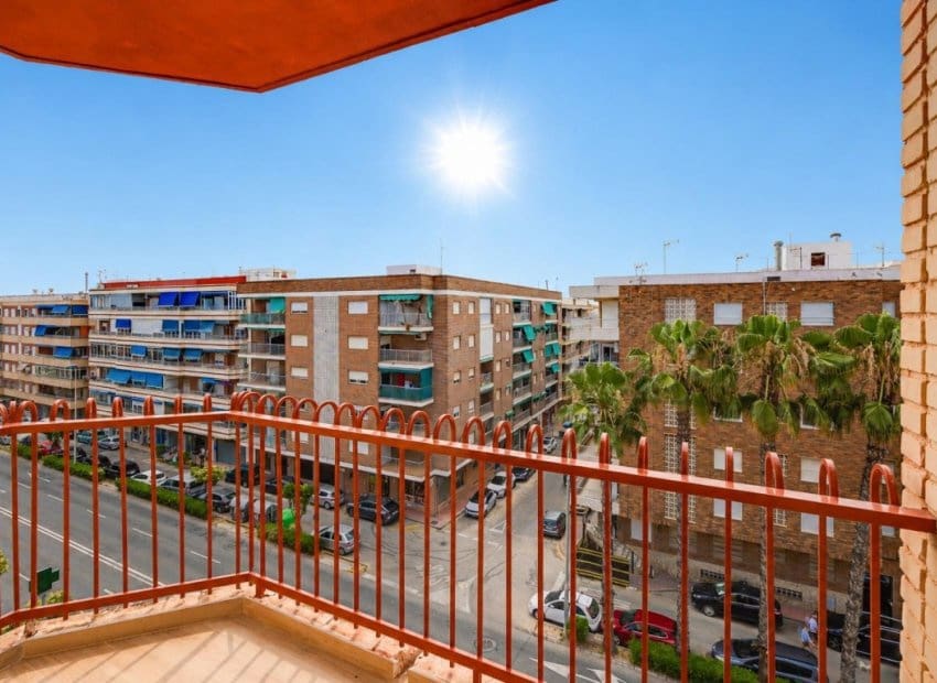 3 chambre Appartement à vendre à Torrevieja - 215 000 € (Ref: 10133425)