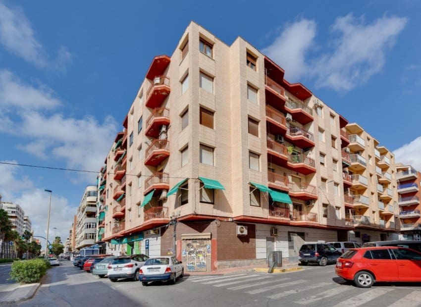 3 chambre Appartement à vendre à Torrevieja - 215 000 € (Ref: 10133425)