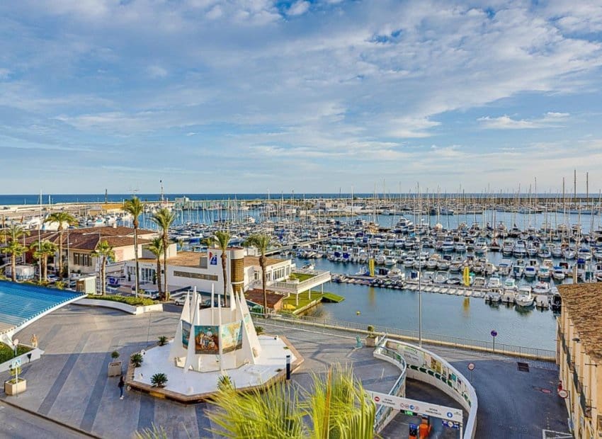 3 chambre Appartement à vendre à Torrevieja - 215 000 € (Ref: 10133425)