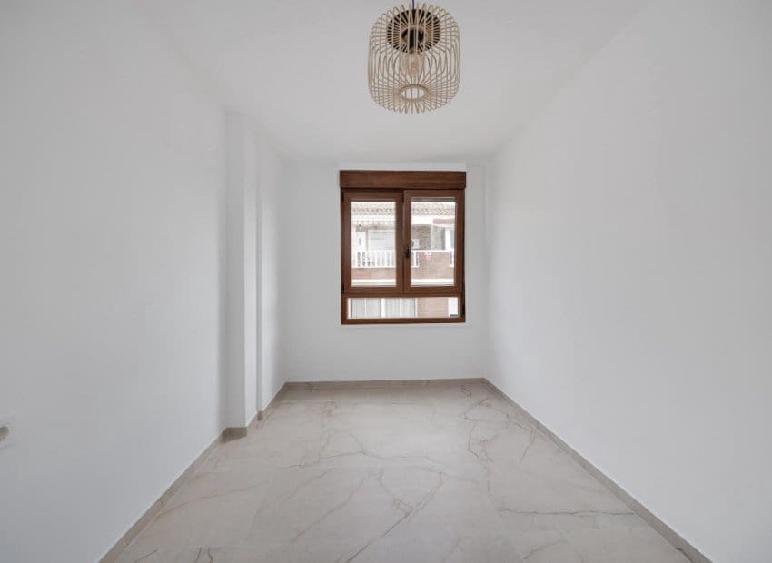 3 chambre Appartement à vendre à Torrevieja - 215 000 € (Ref: 10133425)