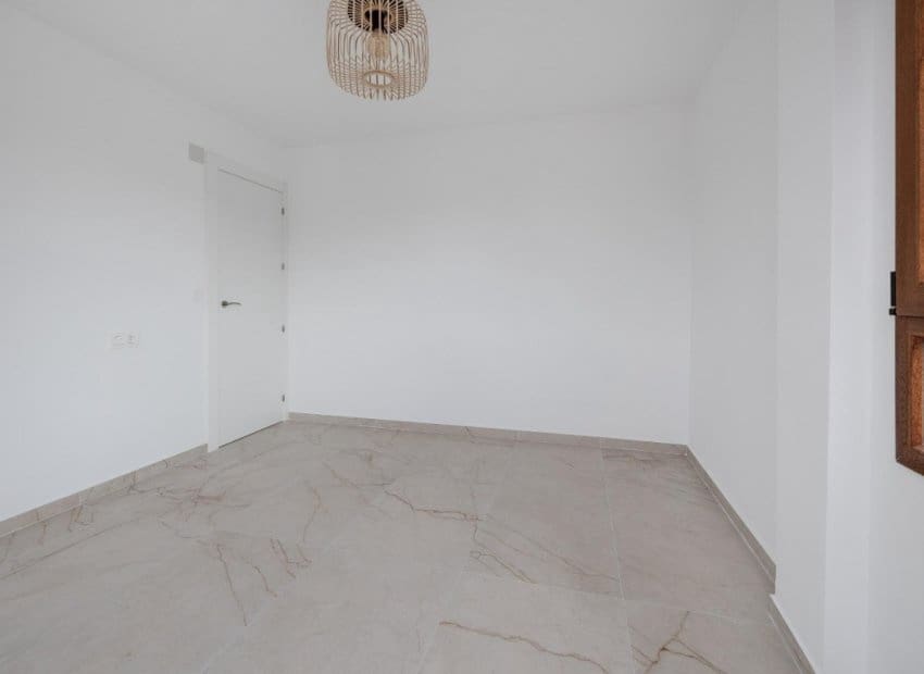 3 chambre Appartement à vendre à Torrevieja - 215 000 € (Ref: 10133425)