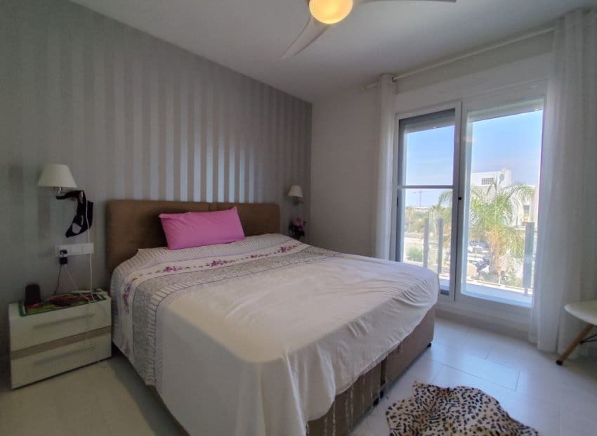 4 chambre Maison de Ville à vendre à Torrevieja avec piscine garage - 399 000 € (Ref: 10133426)