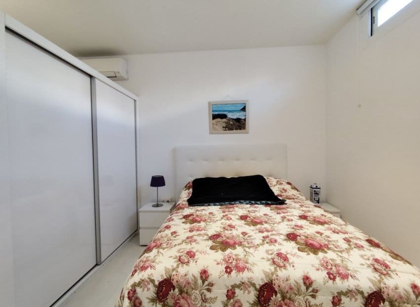 4 chambre Maison de Ville à vendre à Torrevieja avec piscine garage - 399 000 € (Ref: 10133426)