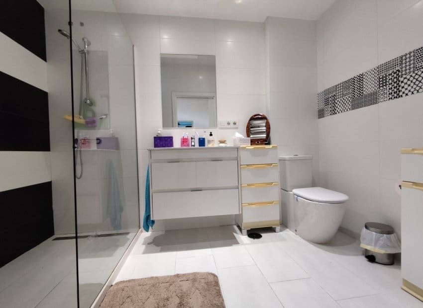 4 chambre Maison de Ville à vendre à Torrevieja avec piscine garage - 399 000 € (Ref: 10133426)