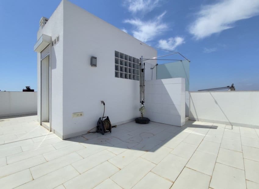 4 chambre Maison de Ville à vendre à Torrevieja avec piscine garage - 399 000 € (Ref: 10133426)