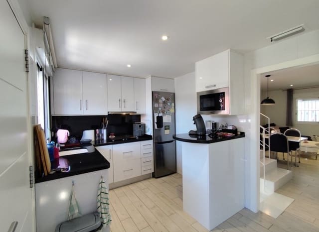 4 chambre Maison de Ville à vendre à Parque Acuático - Sector 25, Torrevieja avec piscine garage - 399 000 € (Ref: 10133426)