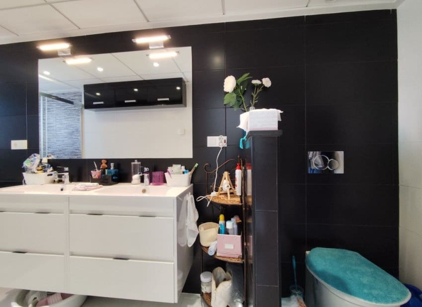 4 chambre Maison de Ville à vendre à Torrevieja avec piscine garage - 399 000 € (Ref: 10133426)