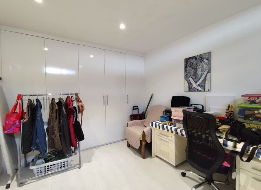 4 chambre Maison de Ville à vendre à Torrevieja avec piscine garage - 399 000 € (Ref: 10133426)