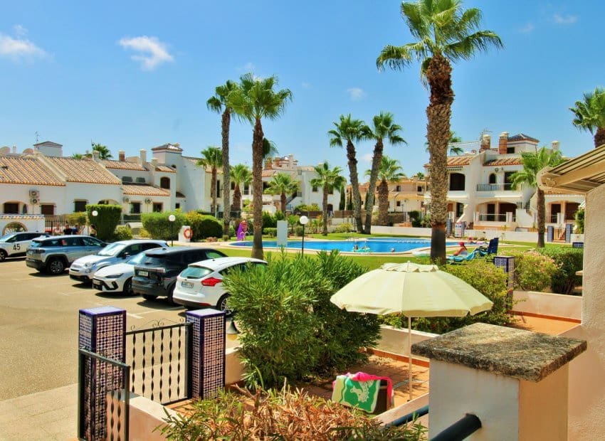 2 quarto Apartamento para venda em Villamartin com piscina - 189 950 € (Ref: 10133428)