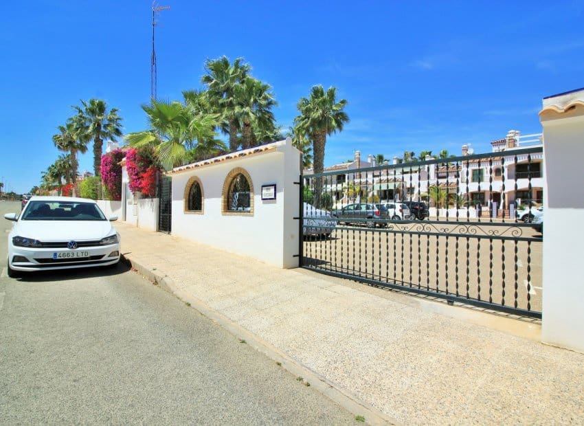 2 quarto Apartamento para venda em Villamartin com piscina - 189 950 € (Ref: 10133428)