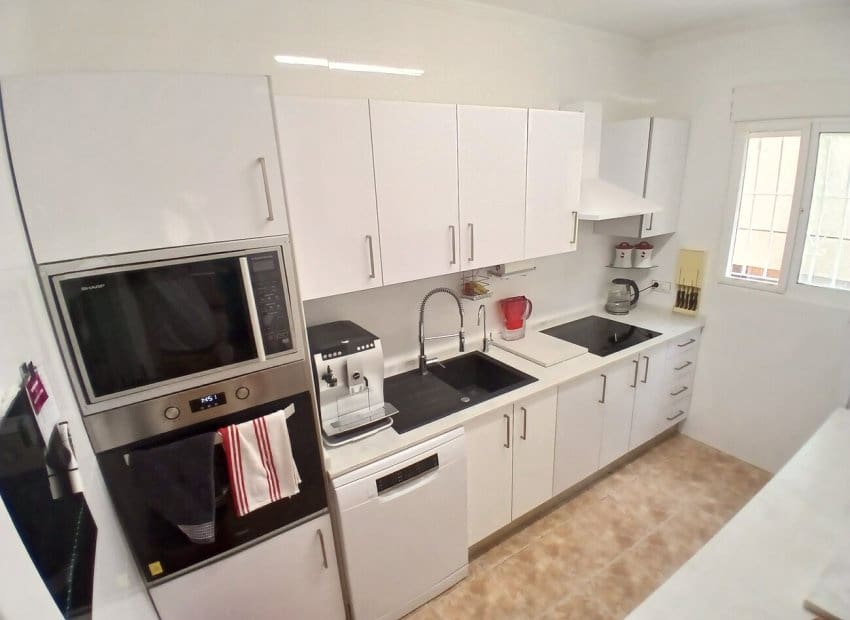 3 sovrum Villa till salu i Villamartin med pool - 299 950 € (Ref: 10144840)
