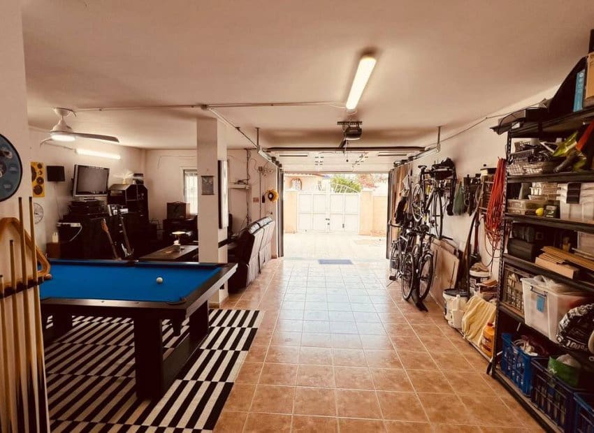 3 sovrum Villa till salu i Villamartin med pool - 299 950 € (Ref: 10144840)