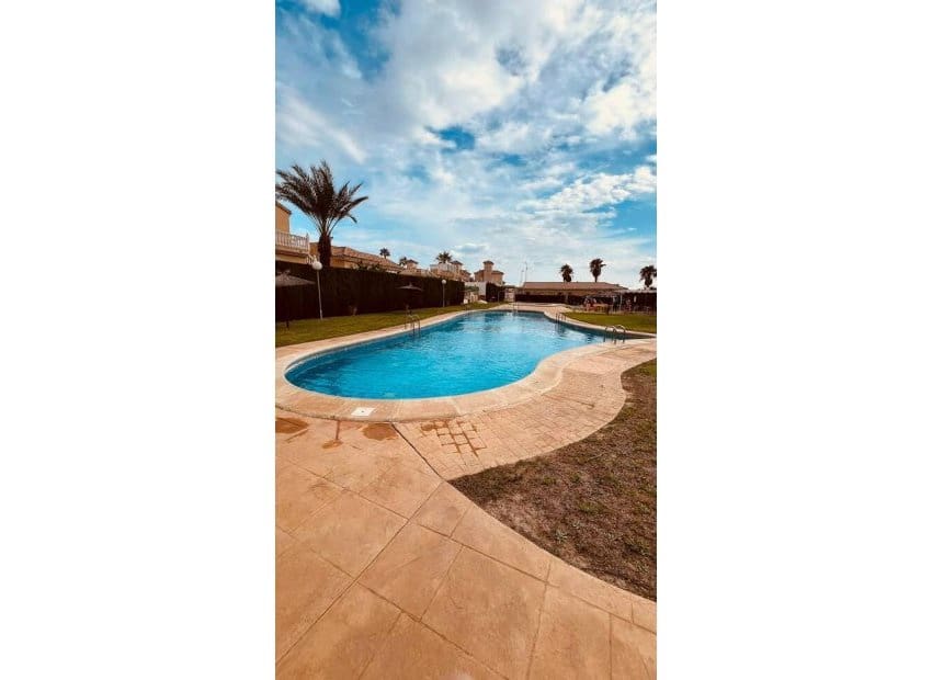 3 sovrum Villa till salu i Villamartin med pool - 299 950 € (Ref: 10144840)