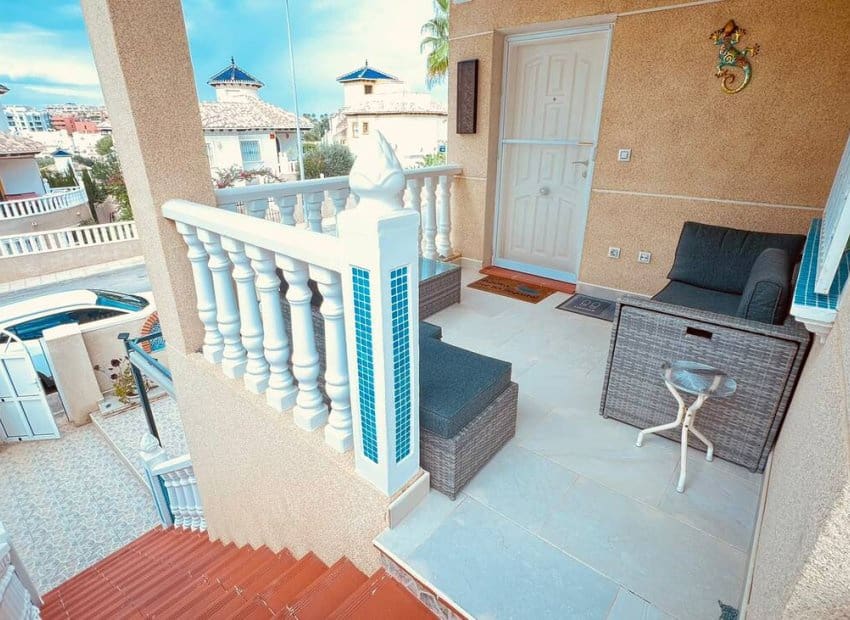 3 sovrum Villa till salu i Villamartin med pool - 299 950 € (Ref: 10144840)