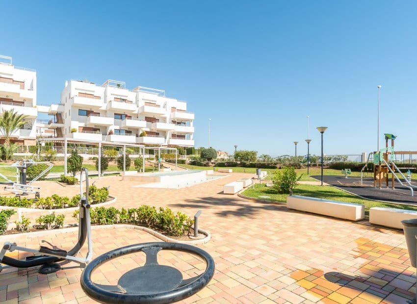 2 quarto Apartamento para venda em Dehesa de Campoamor com piscina garagem - 244 000 € (Ref: 10144842)