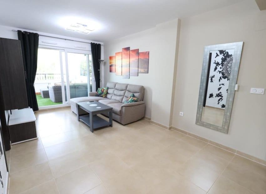 2 slaapkamer Appartement te koop in Villamartin met zwembad - € 278.000 (Ref: 10144844)